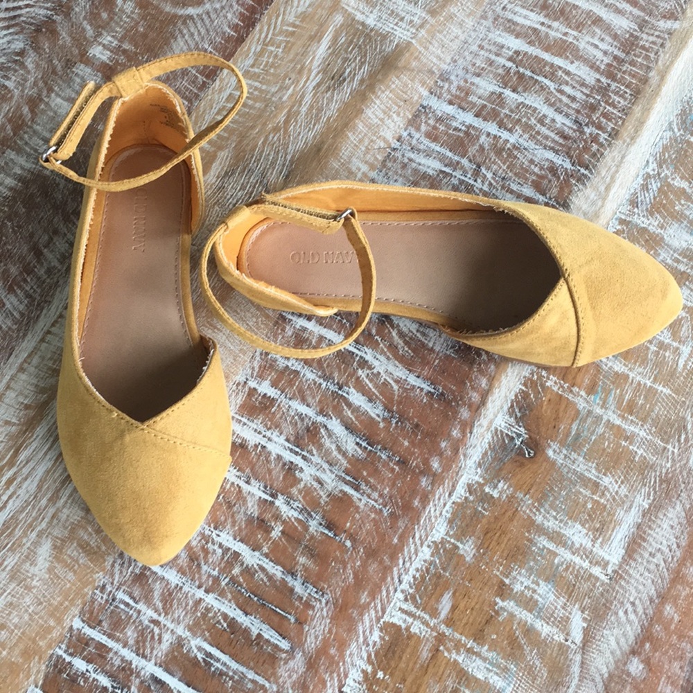*SOLD* Old Navy d’Orsay pointed toe ballet flats - Picture 1 of 10